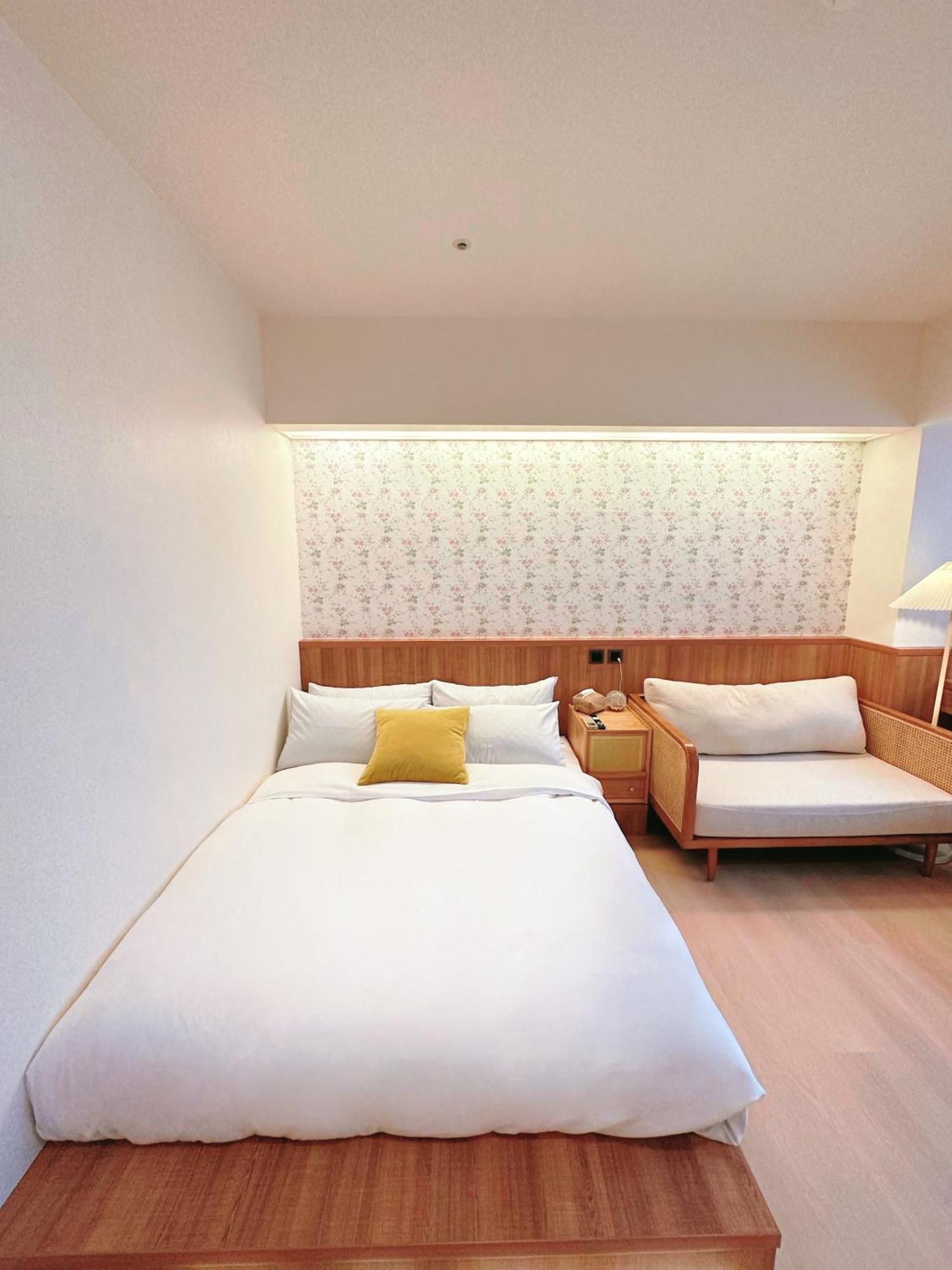Cat Tail Pocket Inn Taipei Exterior photo